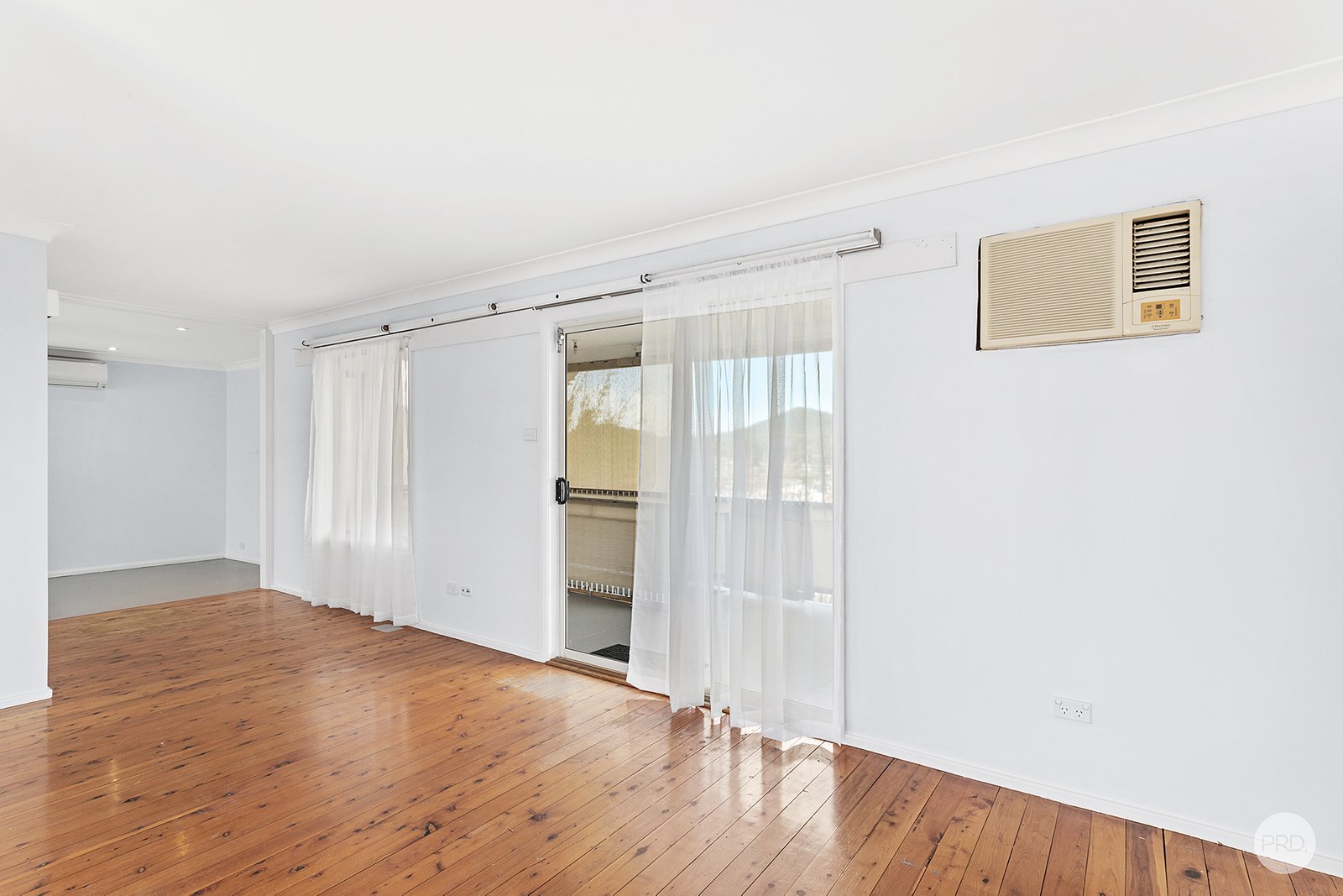 29 Leonard Avenue SHOAL BAY 8
