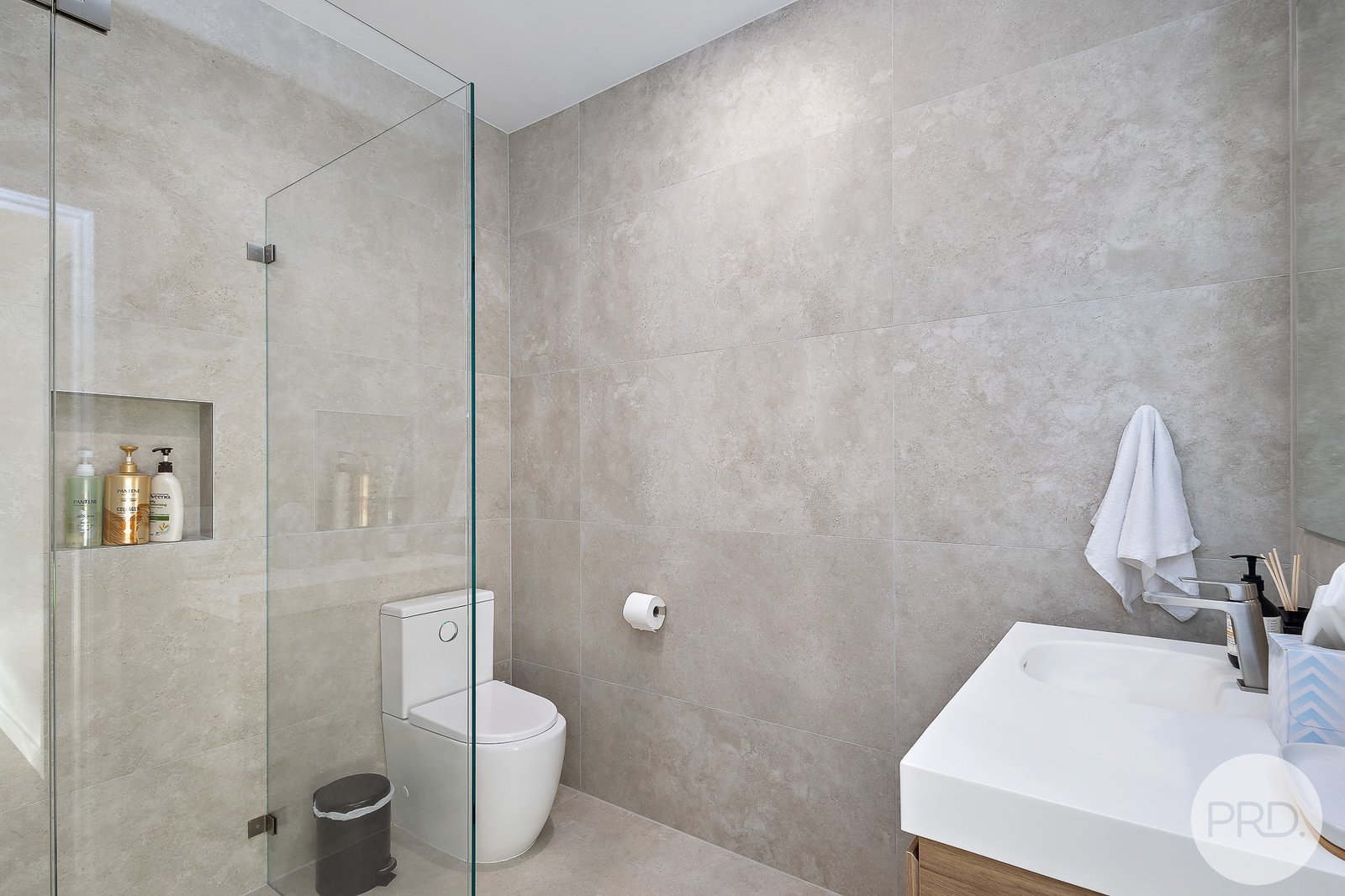 29 Leonard Avenue SHOAL BAY 12