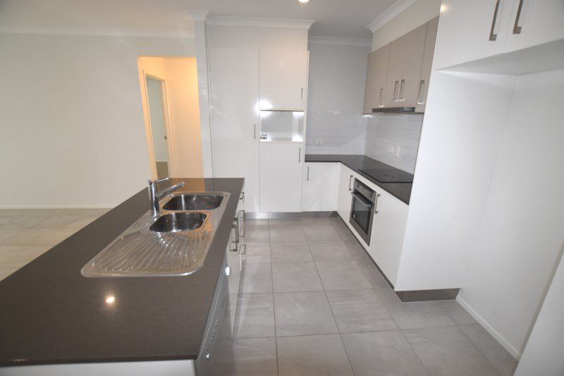 29 Lilyvale Esplanade BOYNE ISLAND 2