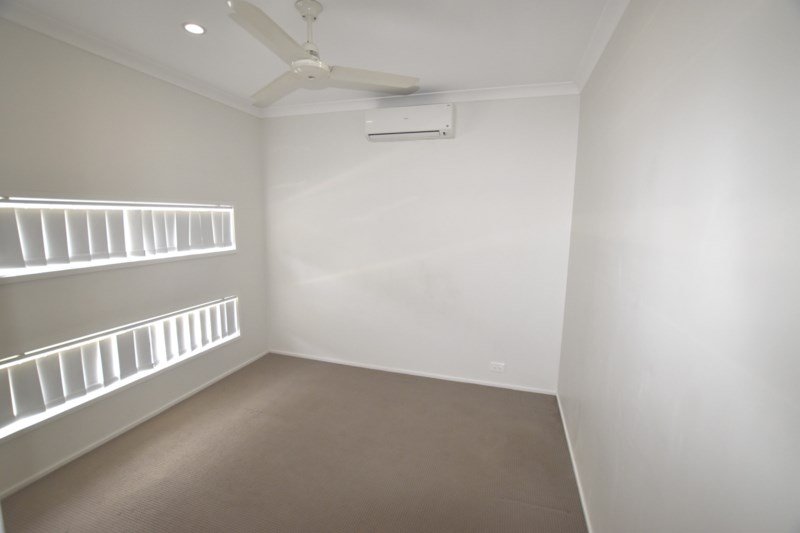 29 Lilyvale Esplanade BOYNE ISLAND 9