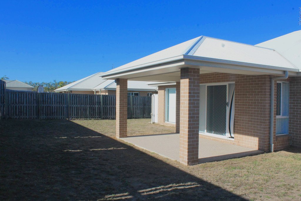 29 Lilyvale Esplanade BOYNE ISLAND 12