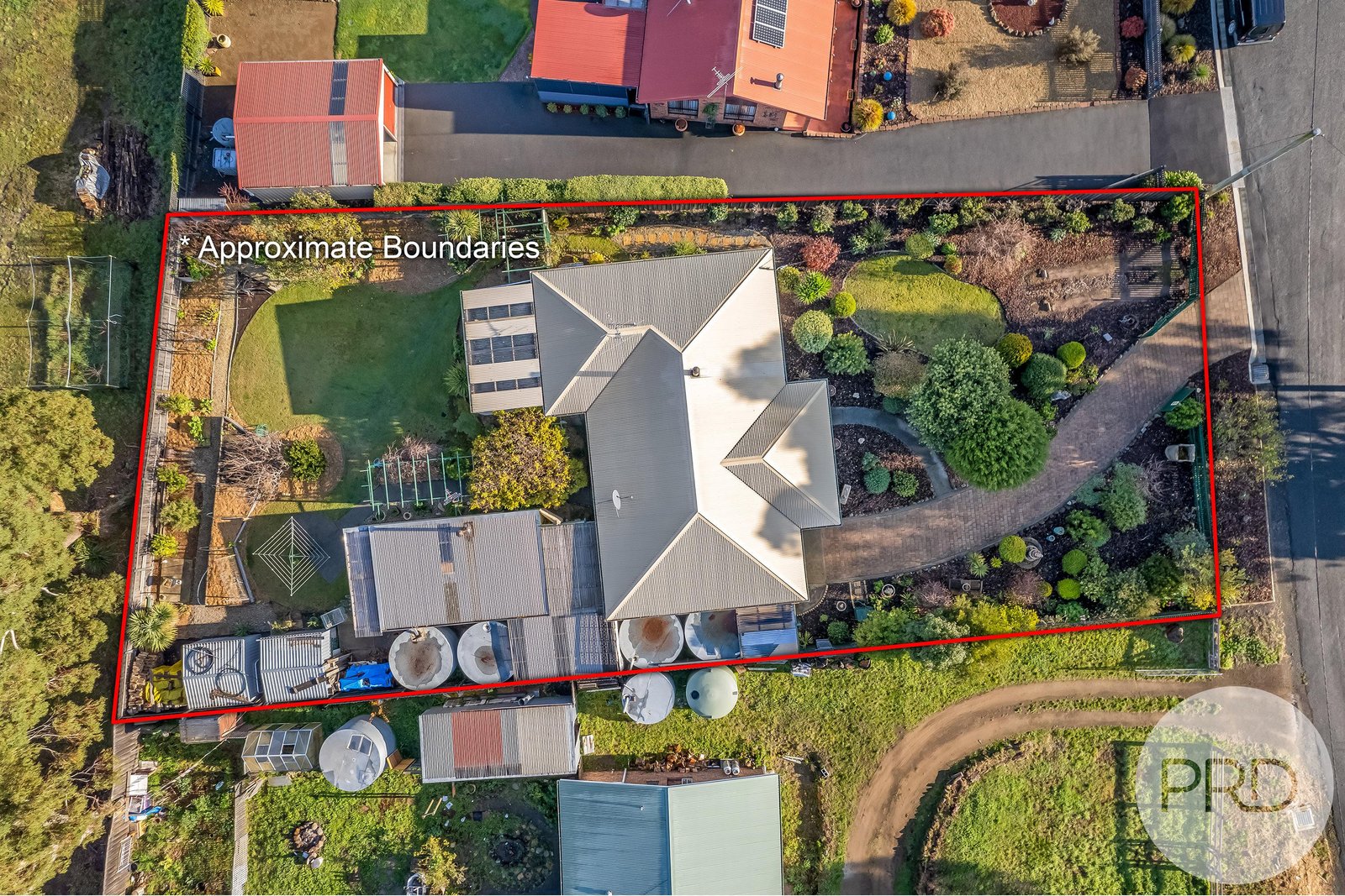 29 Lloyd Street CARLTON 2