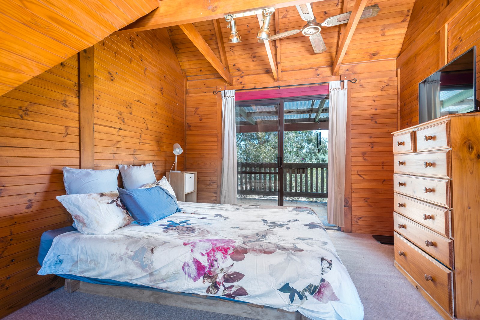 Real Estate and Property in 29 Lowden Close, Goldie, VIC