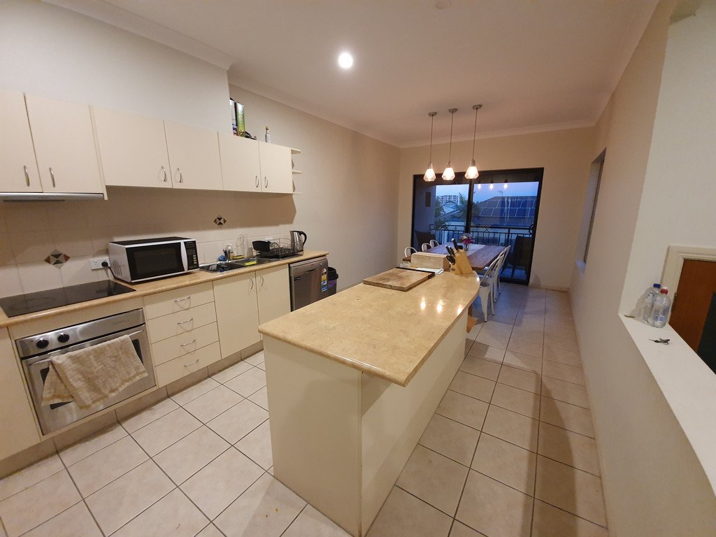 2/9 Magenta Drive VARSITY LAKES 2