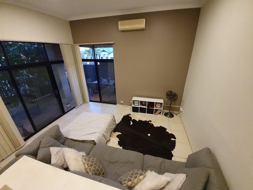 2/9 Magenta Drive VARSITY LAKES 3