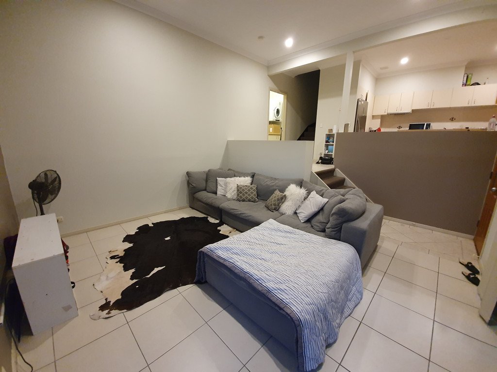 2/9 Magenta Drive VARSITY LAKES 4