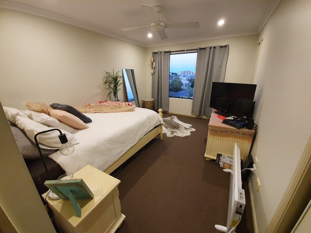 2/9 Magenta Drive VARSITY LAKES 6