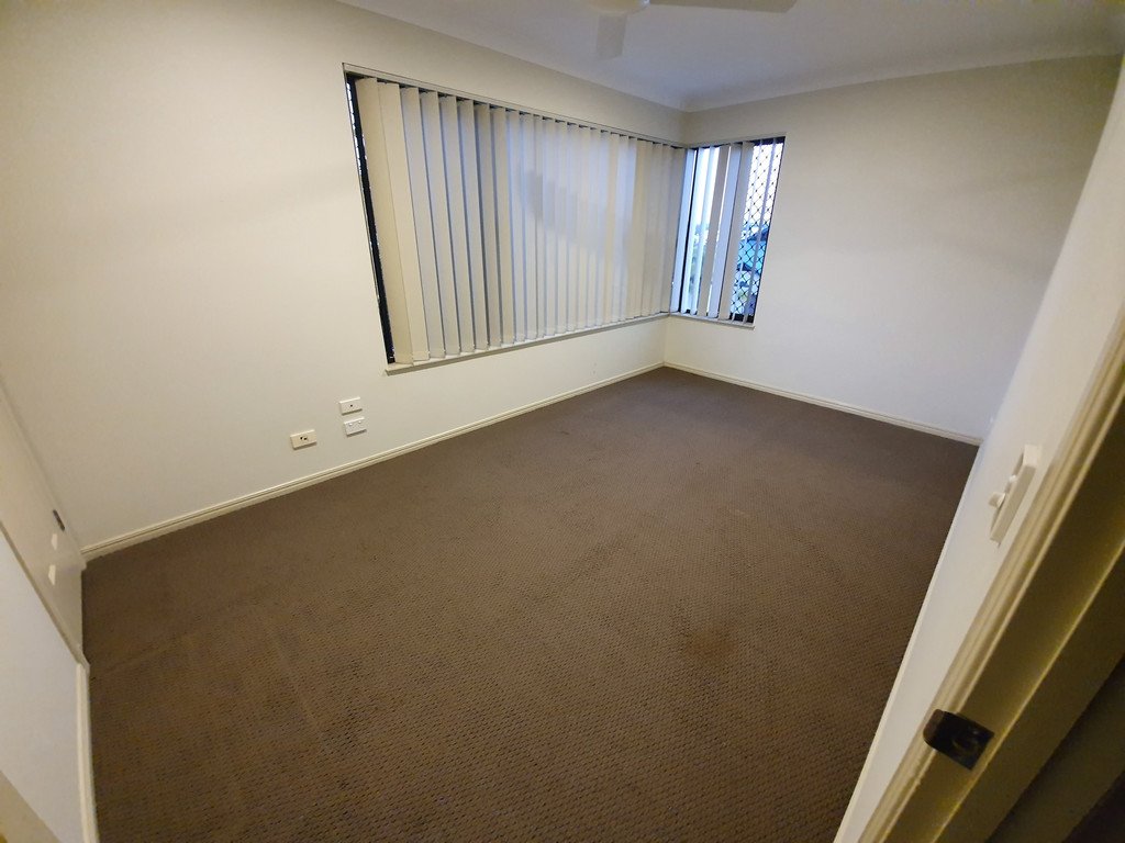 2/9 Magenta Drive VARSITY LAKES 7