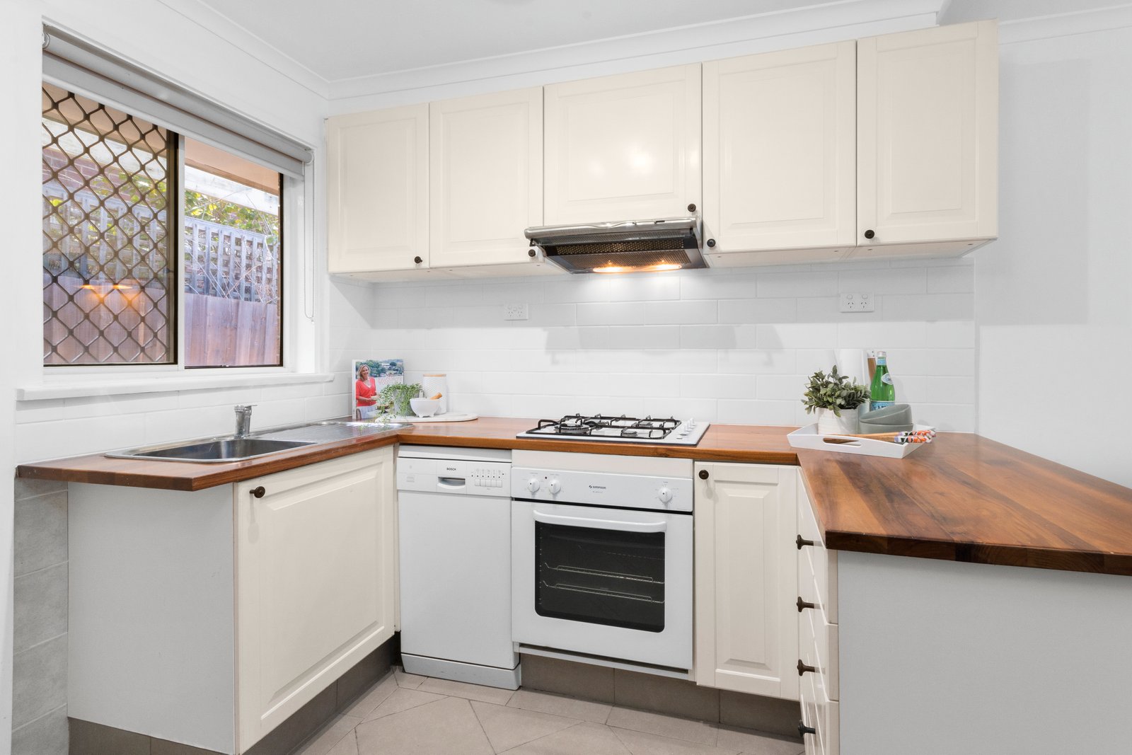 Gallery: 2/9 Manifold Street