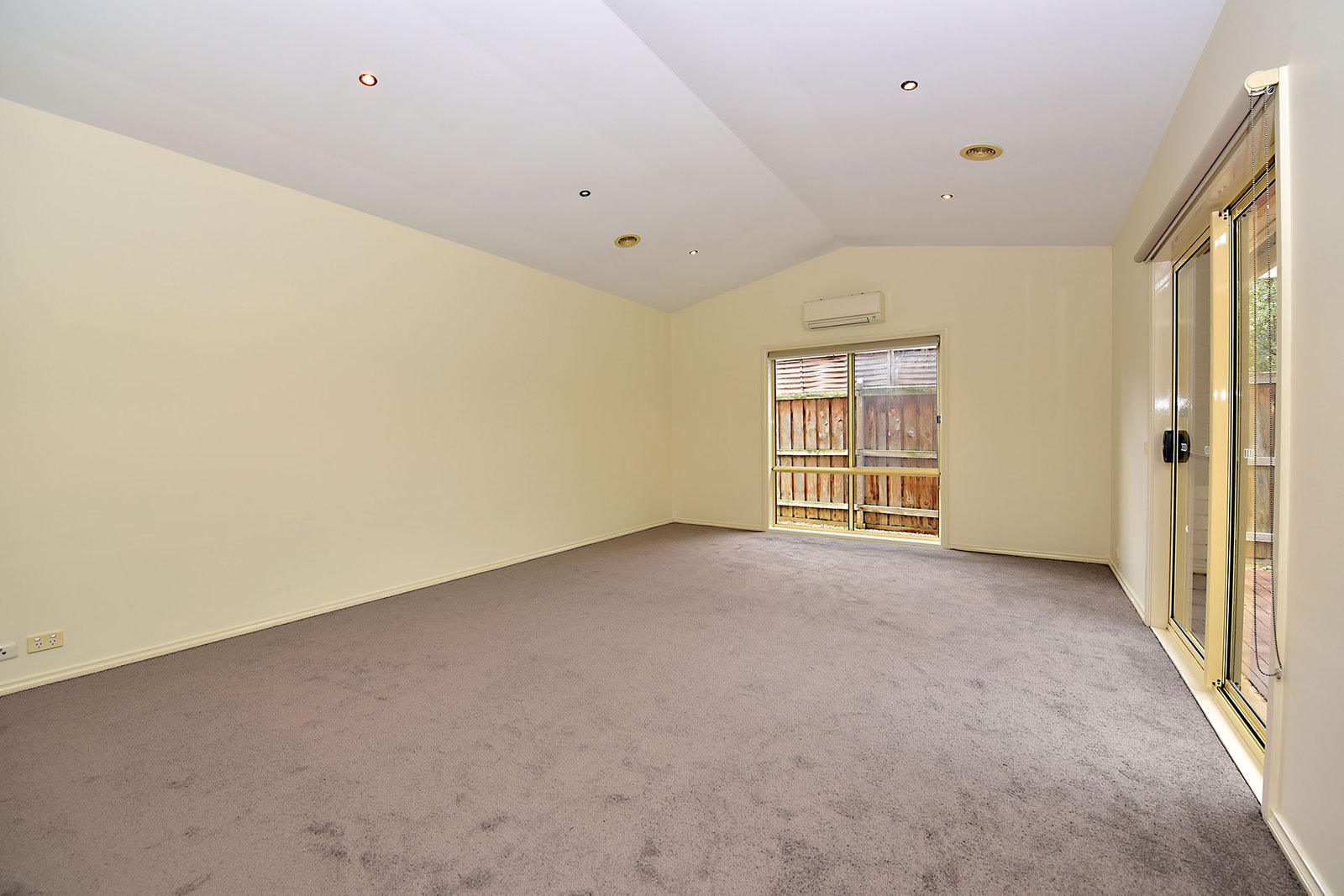 Gallery: 29 Marinique Drive