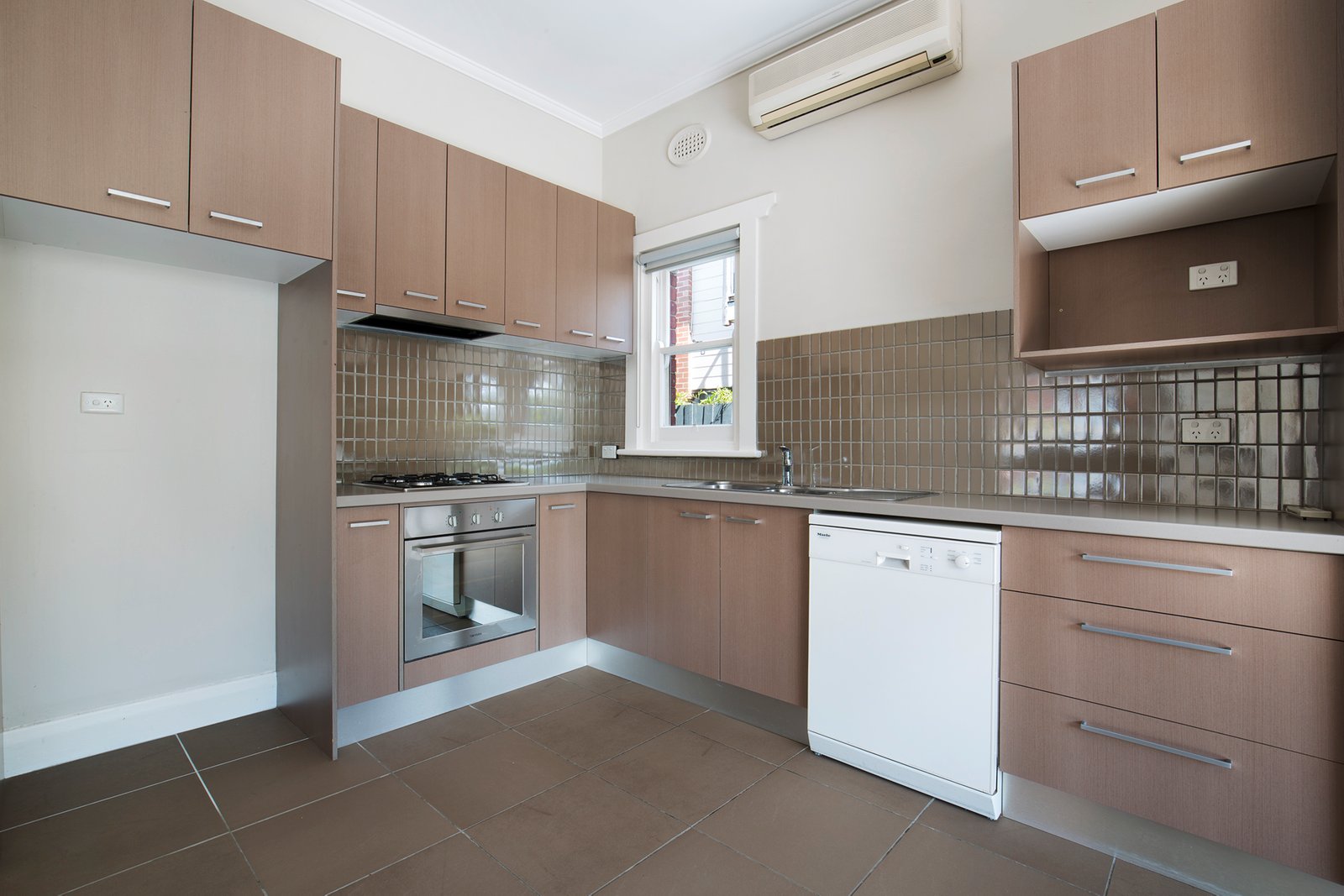 Gallery: 29 Mavho Street