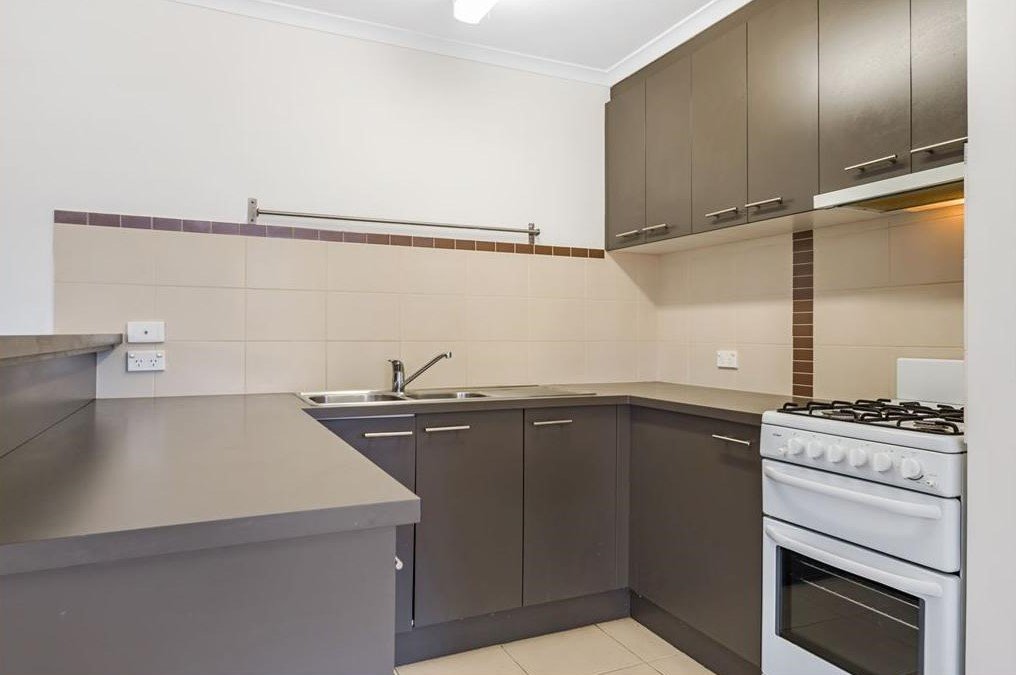 Gallery: 2/9 McNeil Avenue