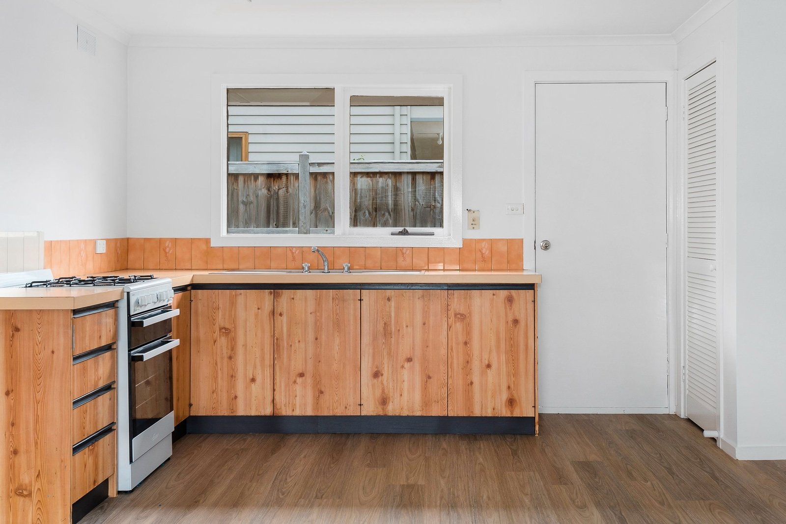 Real Estate and Property in 2/9 Mitchell Street, Kyneton, VIC