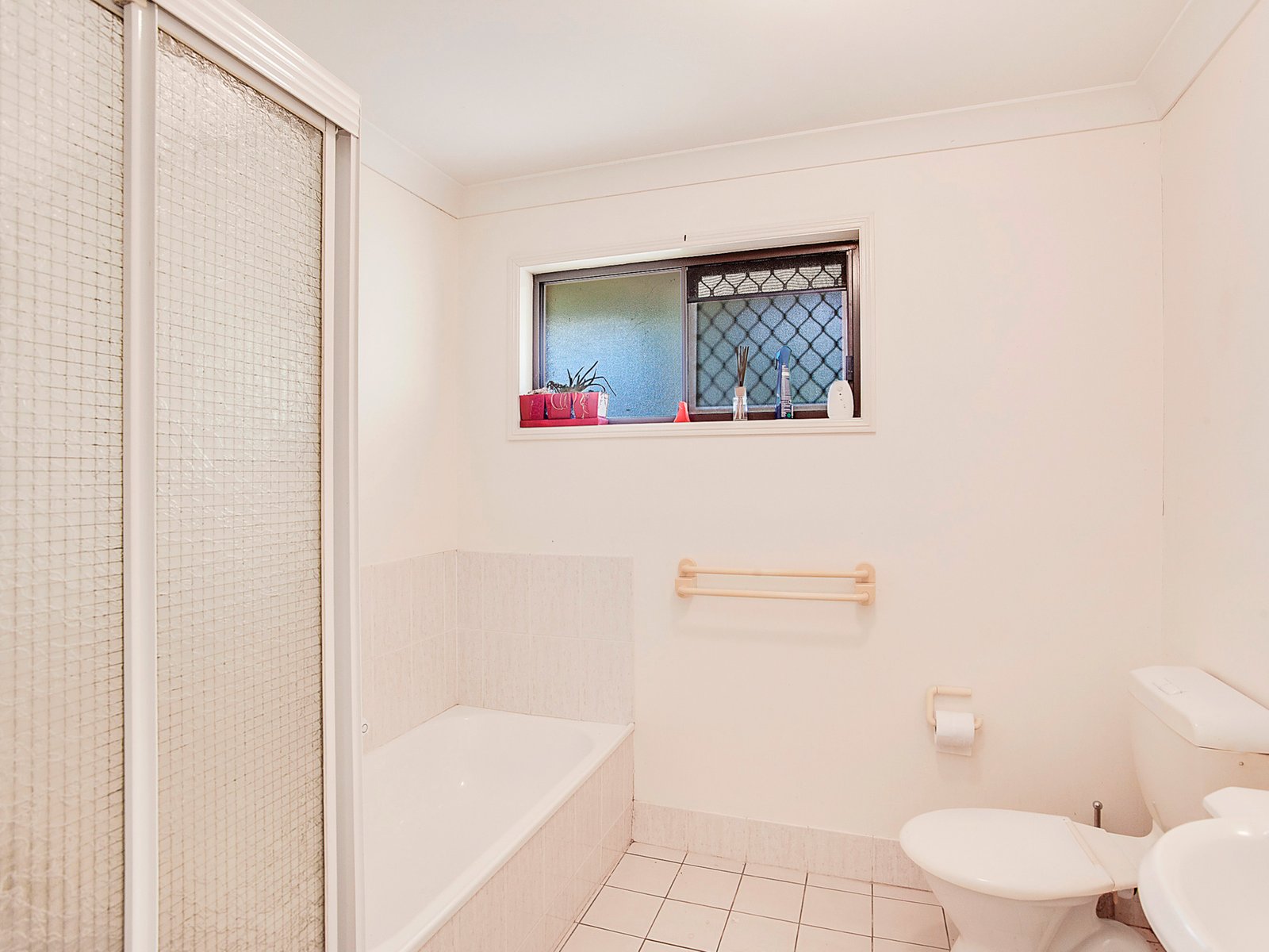 29 Montezuma Drive BURLEIGH WATERS 7
