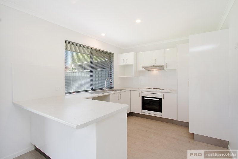 2/9 Morinda Way LABRADOR 3