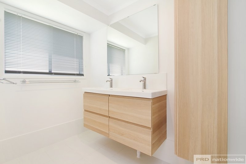 2/9 Morinda Way LABRADOR 5