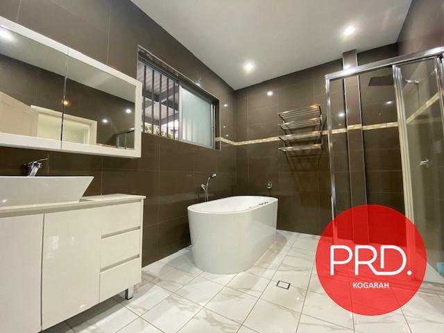 2/9 Murdock Crescent LUGARNO 4