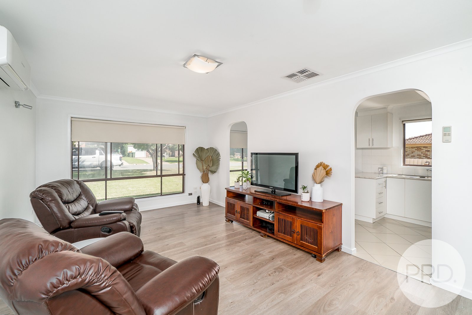 29 Naretha Street GLENFIELD PARK 2