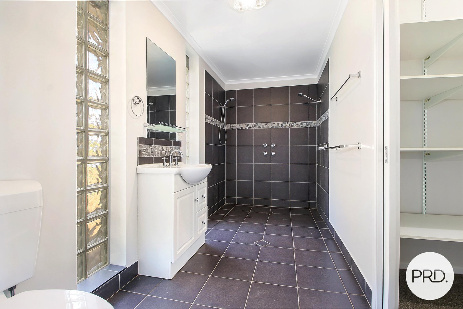 29 Nyanza Road TABLE TOP 5