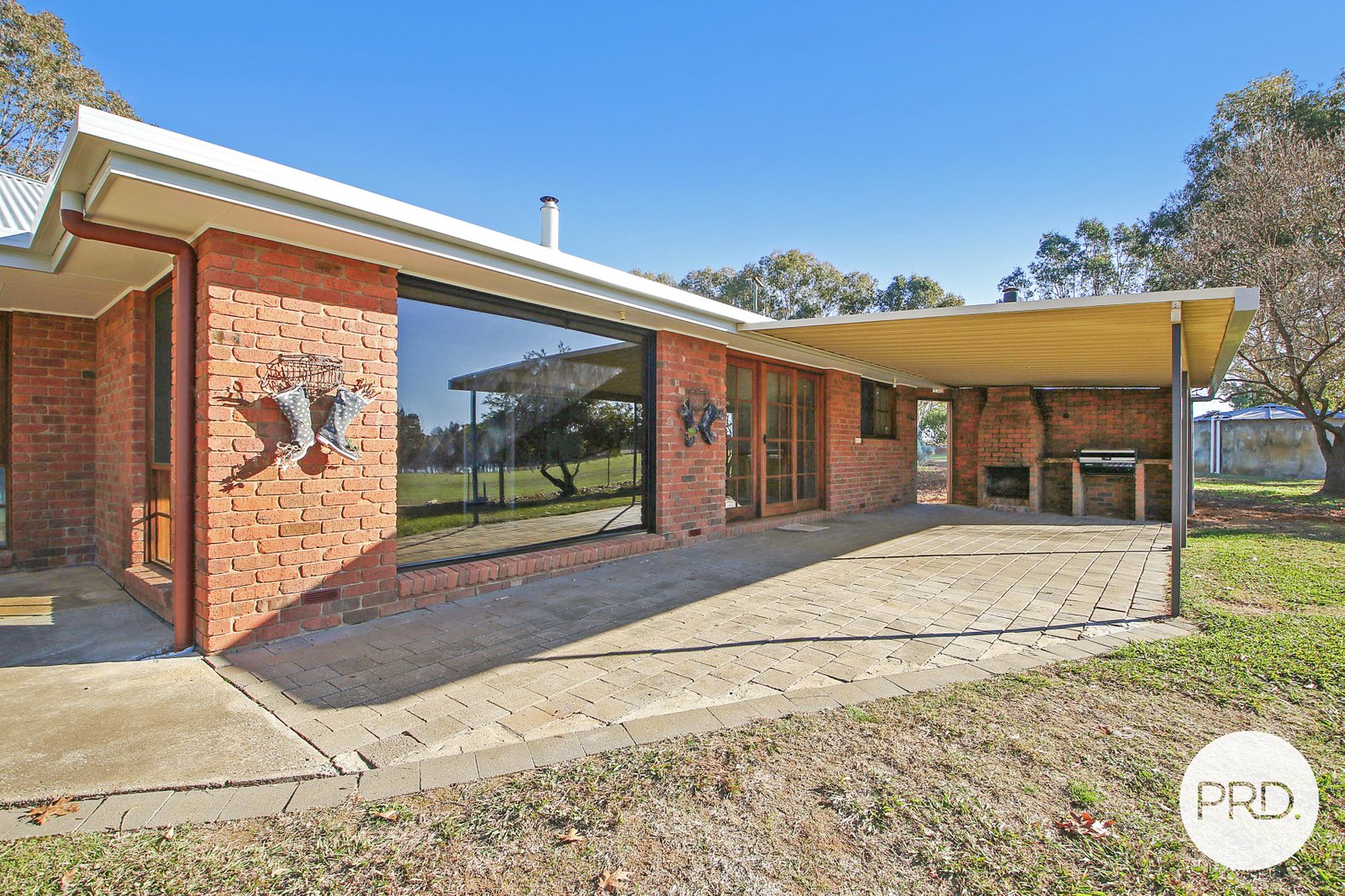 29 Nyanza Road TABLE TOP 7