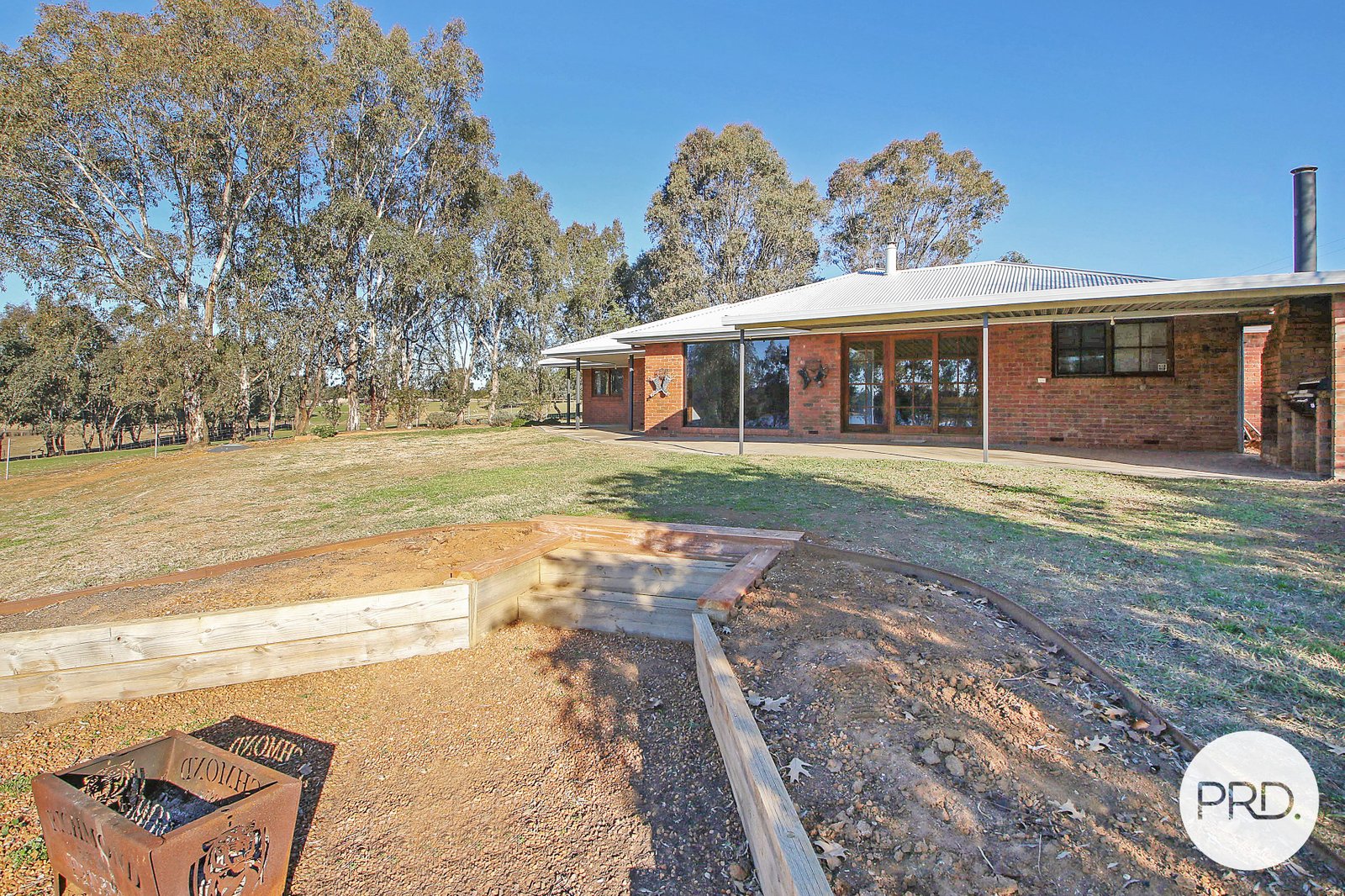 29 Nyanza Road TABLE TOP 8