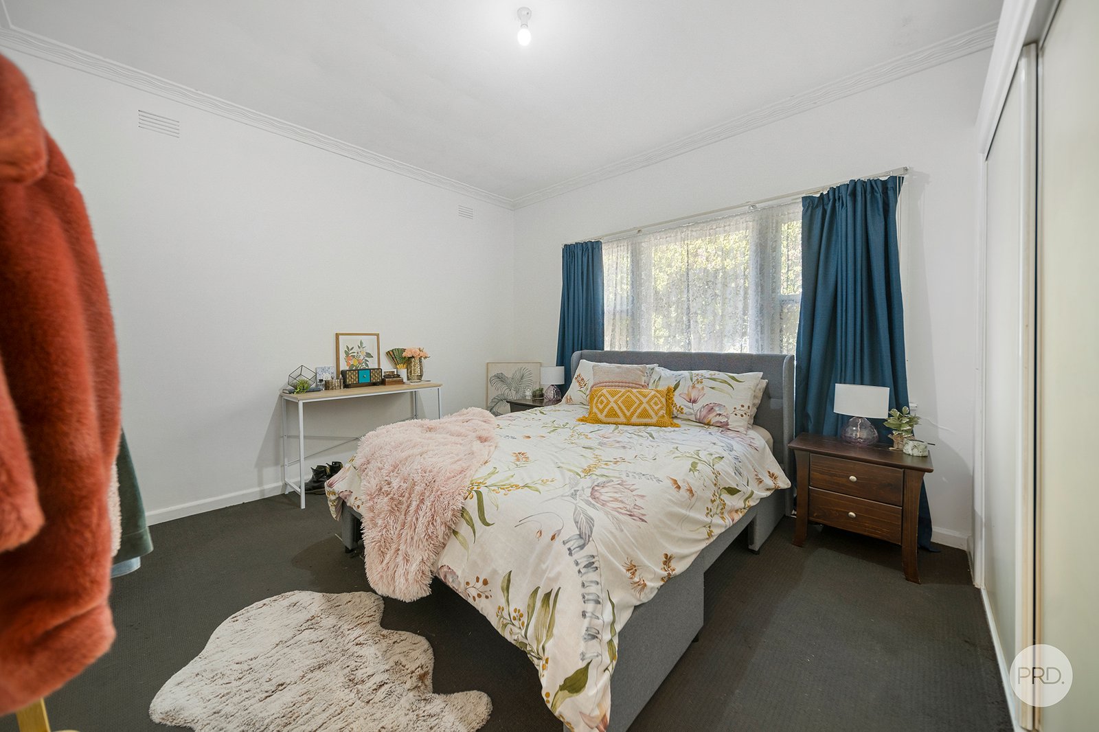 29 Oak Street GOLDEN SQUARE 4