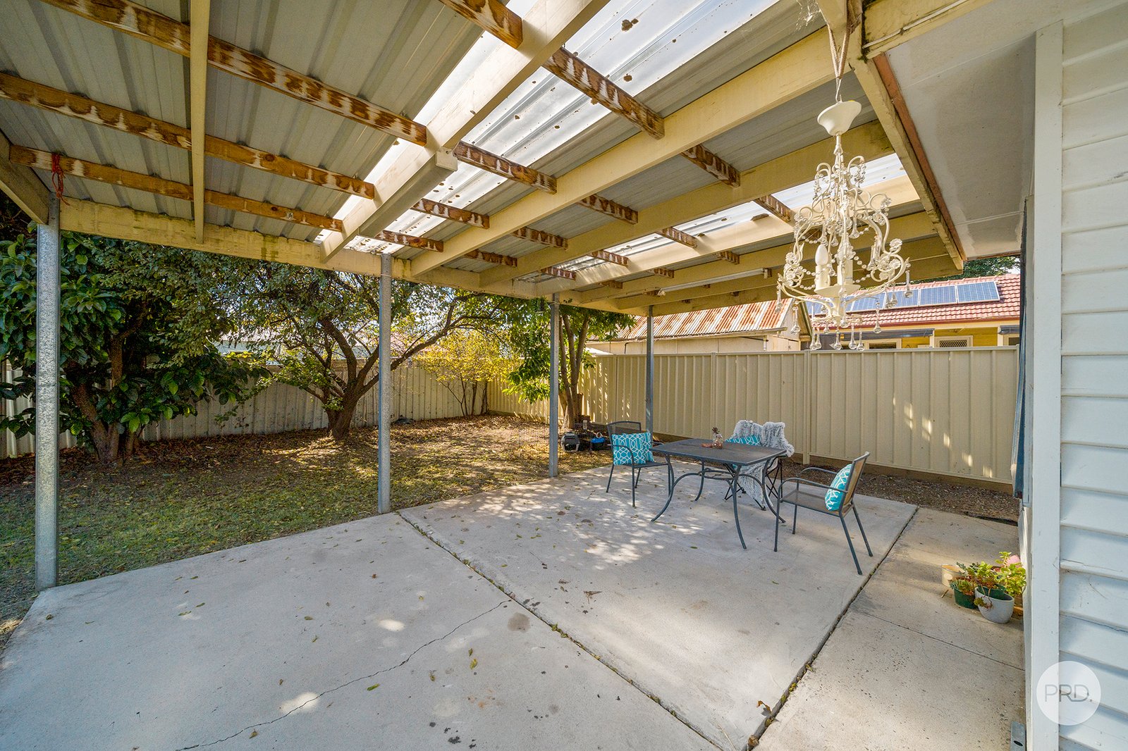 29 Oak Street GOLDEN SQUARE 9