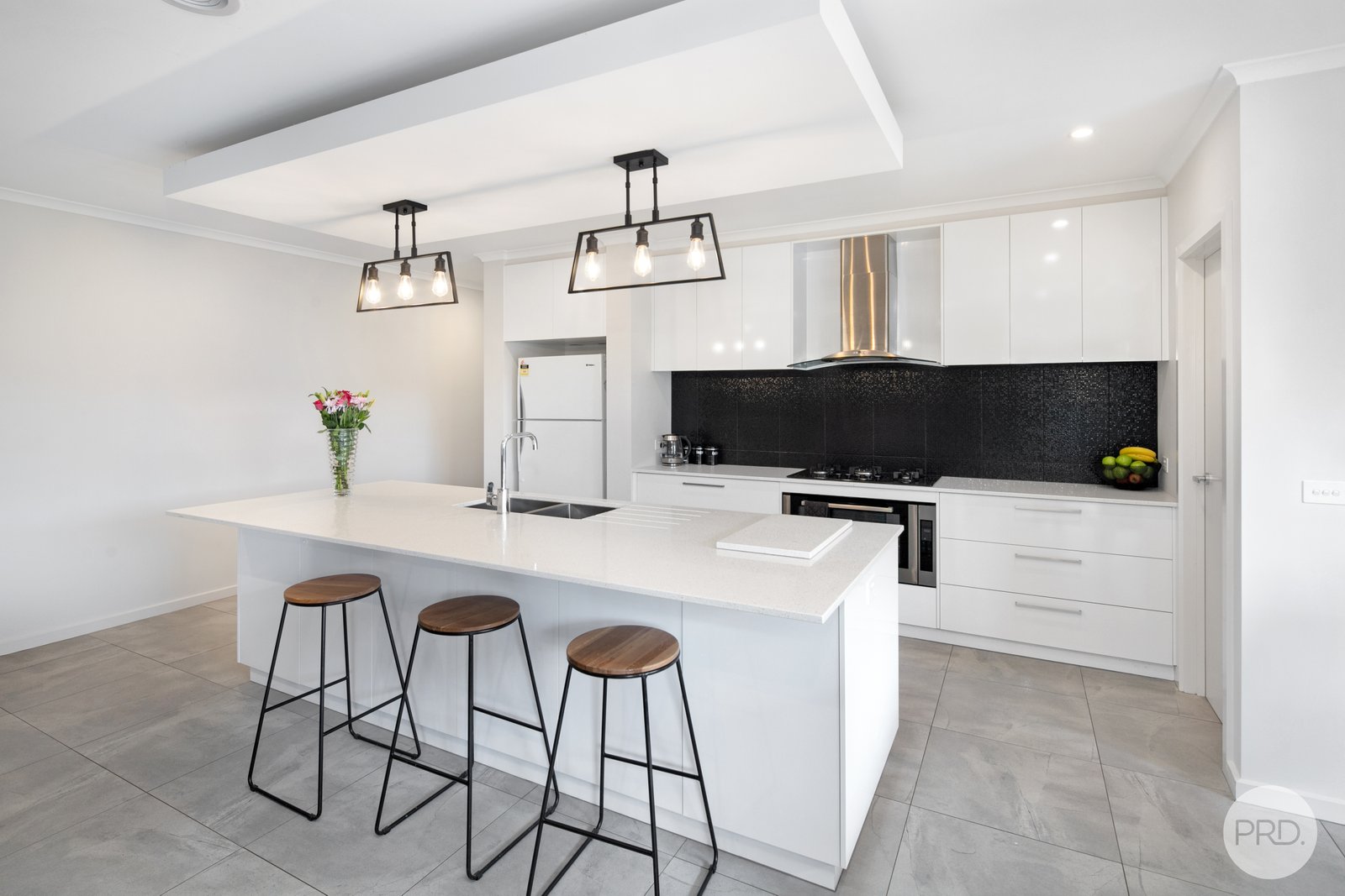 29 O'Shannassy Parade LUCAS 3