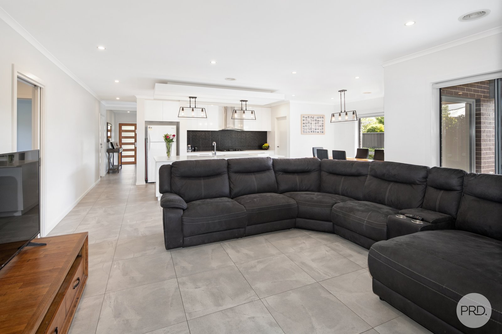 29 O'Shannassy Parade LUCAS 6