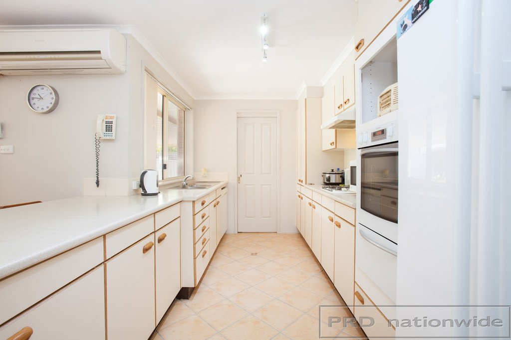 29 Pacific Crescent ASHTONFIELD 9