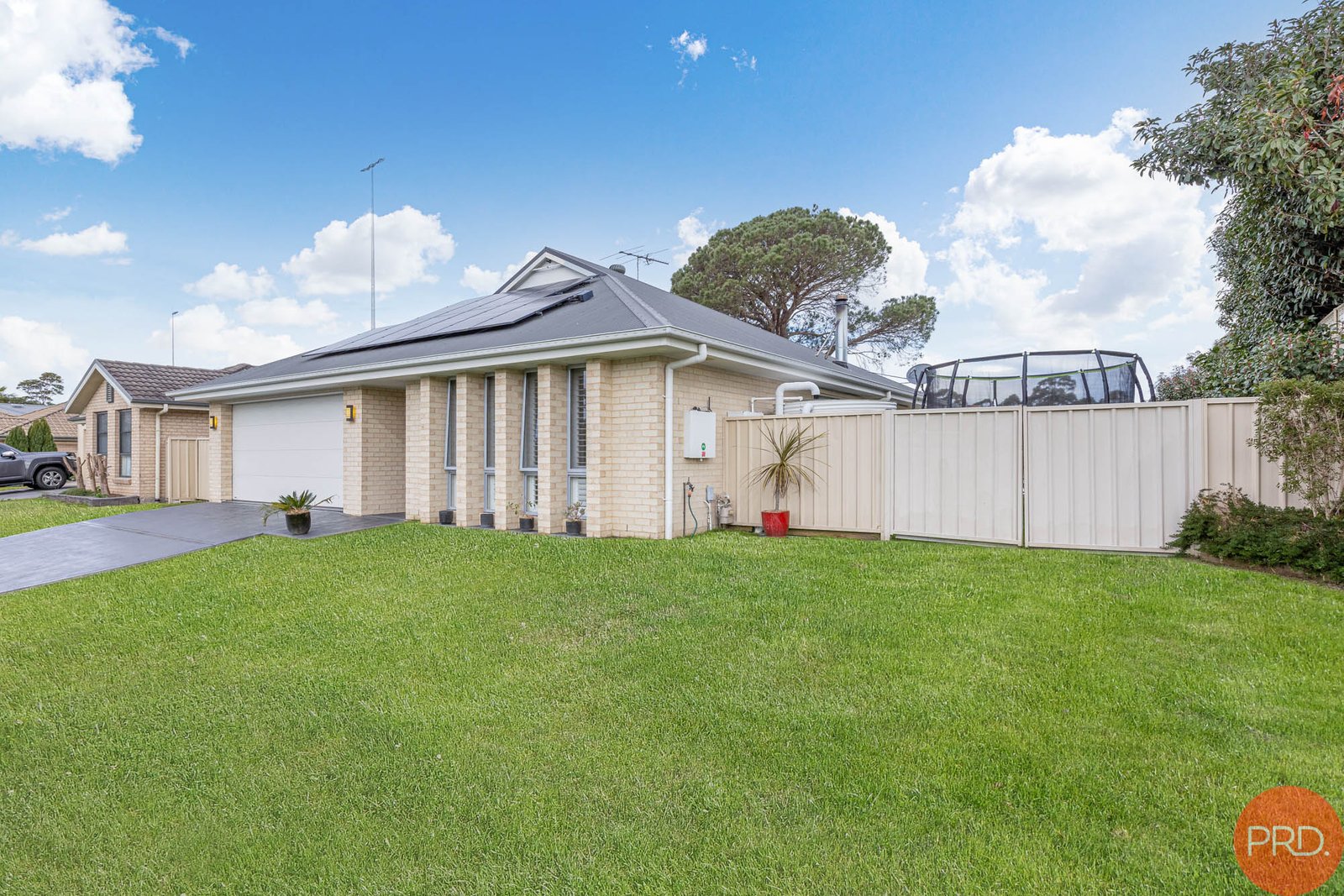 29 Parklands Road LARGS 2