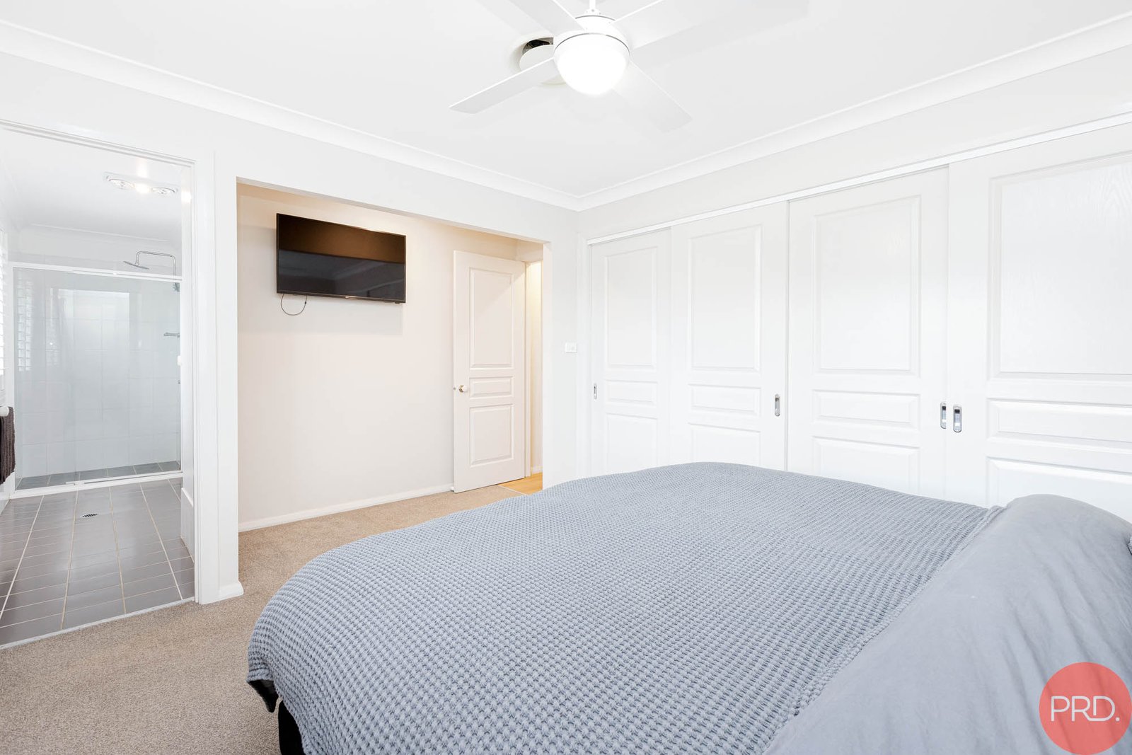 29 Parklands Road LARGS 23