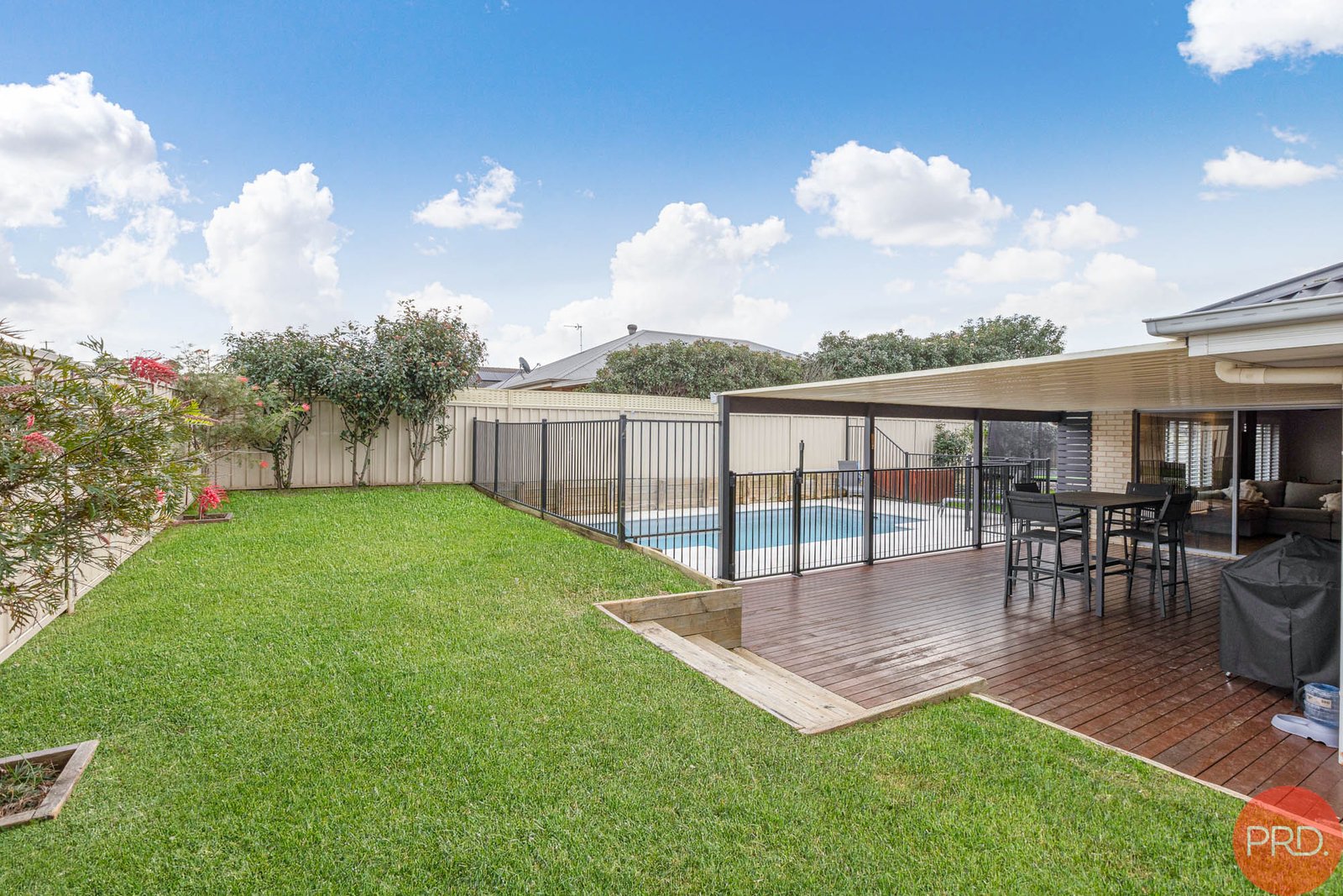 29 Parklands Road LARGS 33