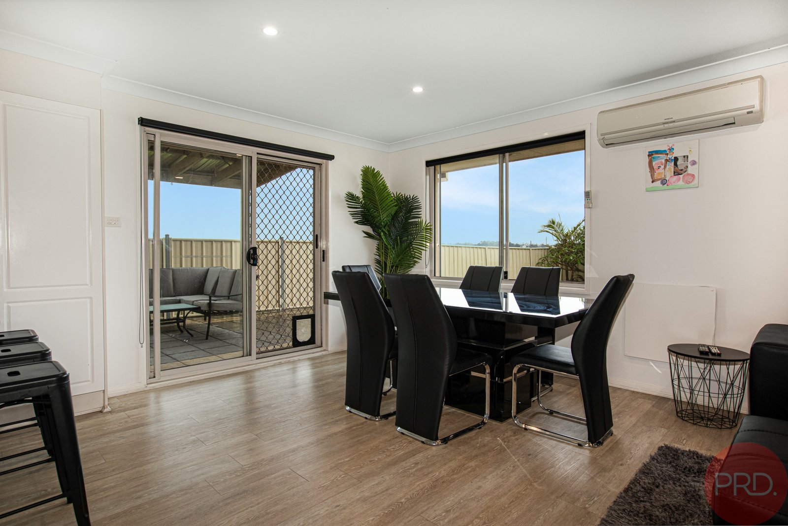 29 Parkside Crescent THORNTON 4