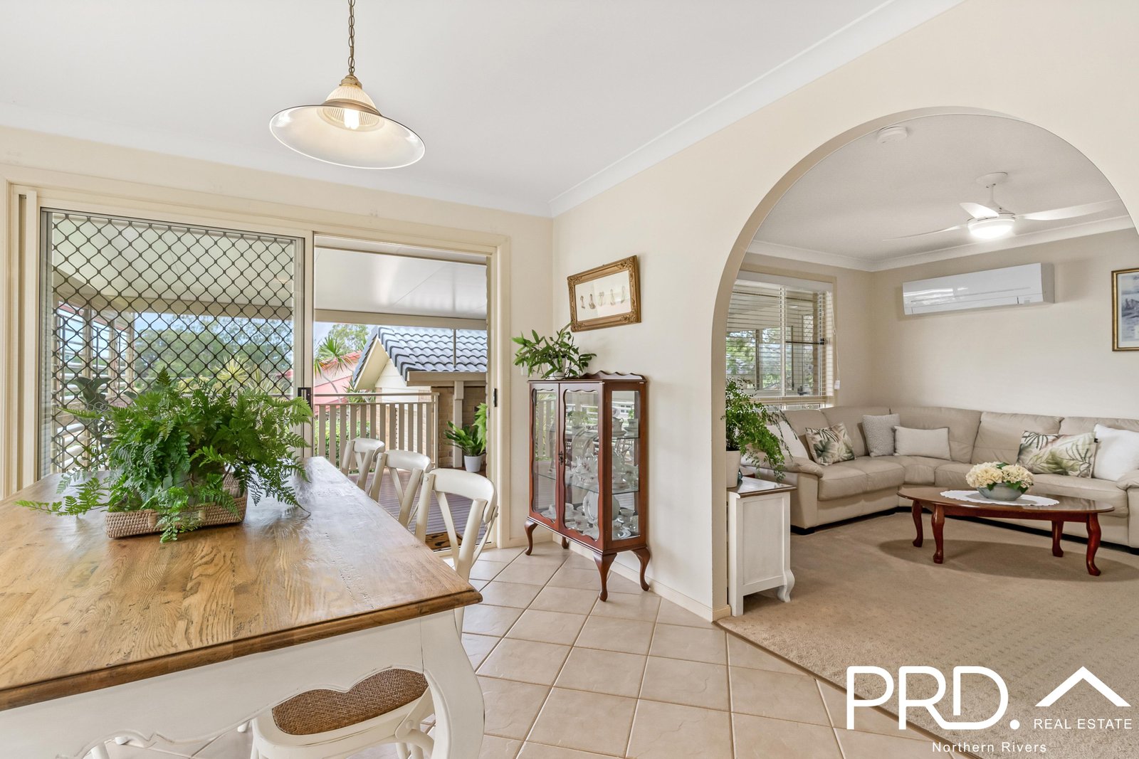29 Pleasant Street GOONELLABAH 8