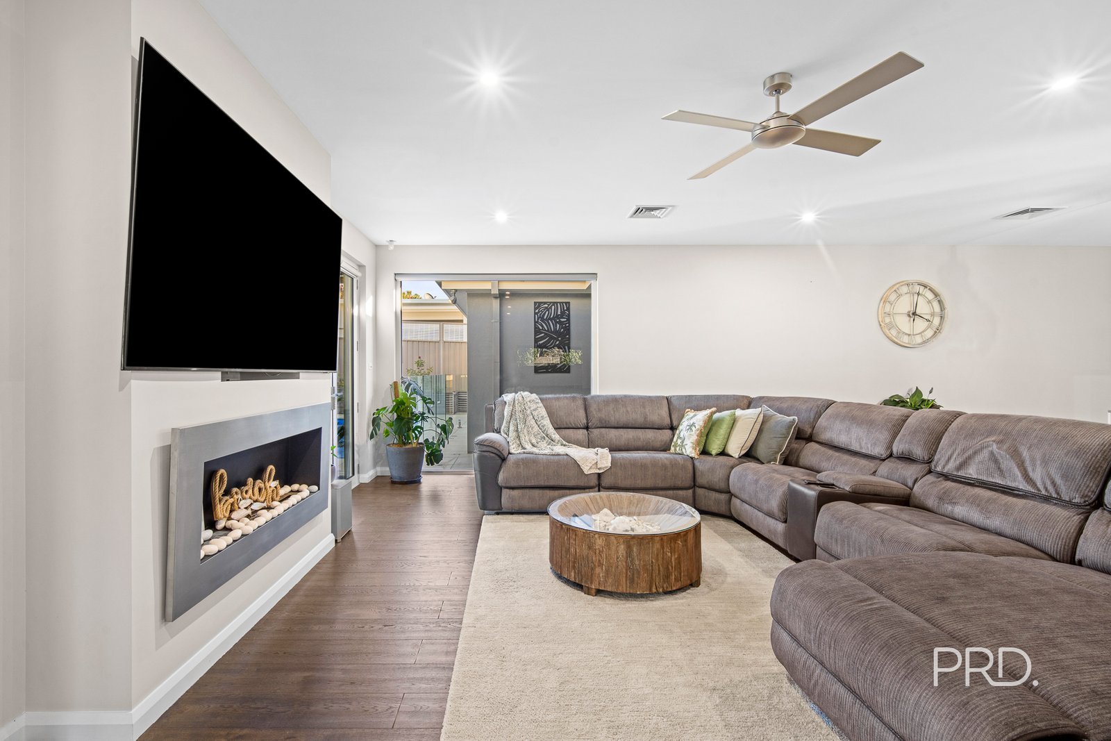 29 Plunkett Drive LAKE ALBERT 7