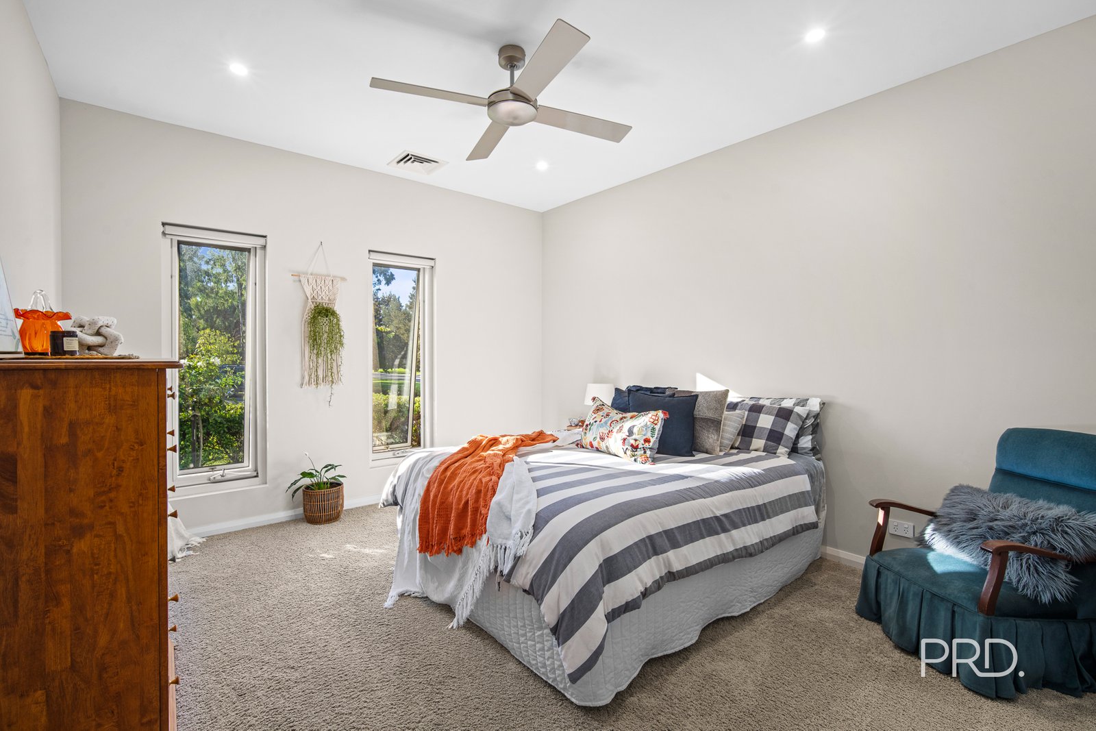 29 Plunkett Drive LAKE ALBERT 9
