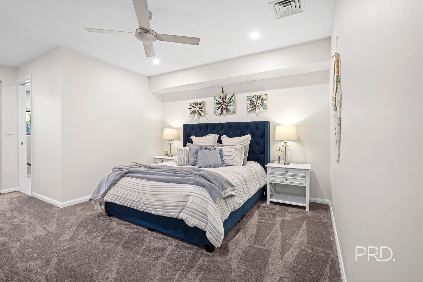 29 Plunkett Drive LAKE ALBERT 13
