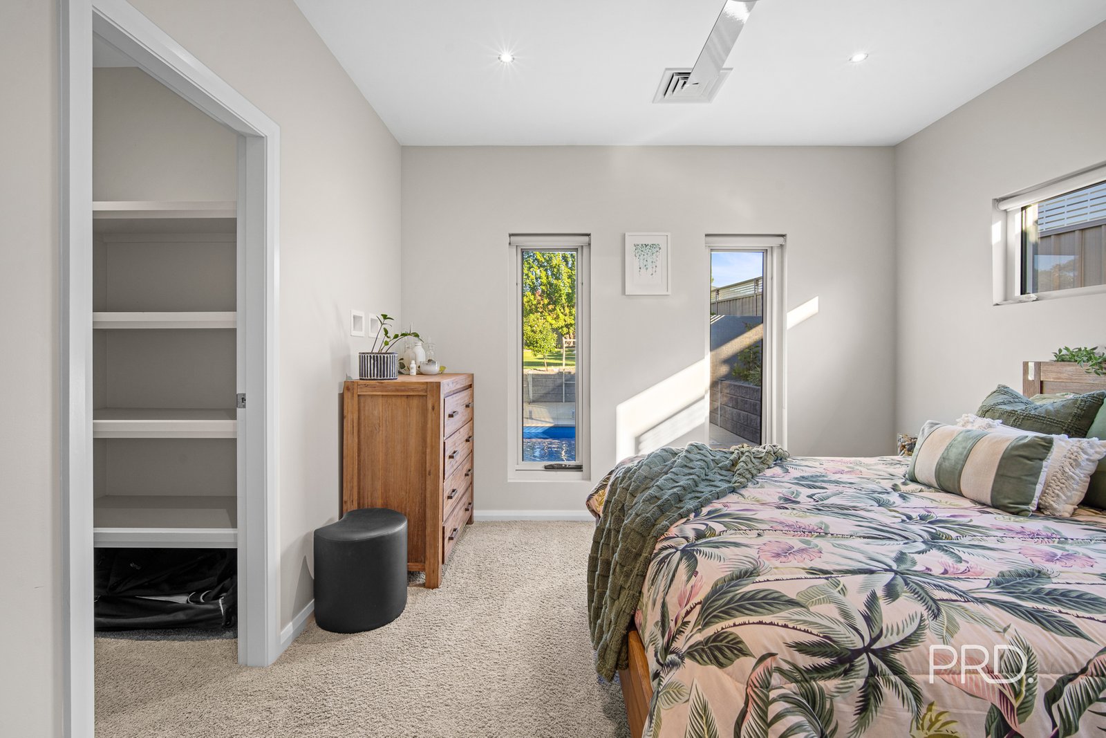 29 Plunkett Drive LAKE ALBERT 20