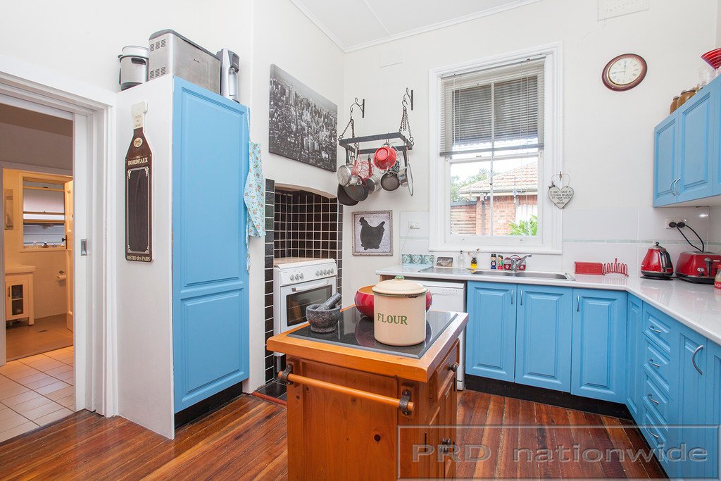 29 Queen Street LORN 10
