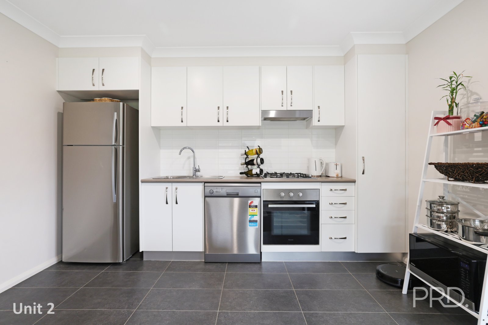 2/9 Reginald Drive TAMWORTH 2