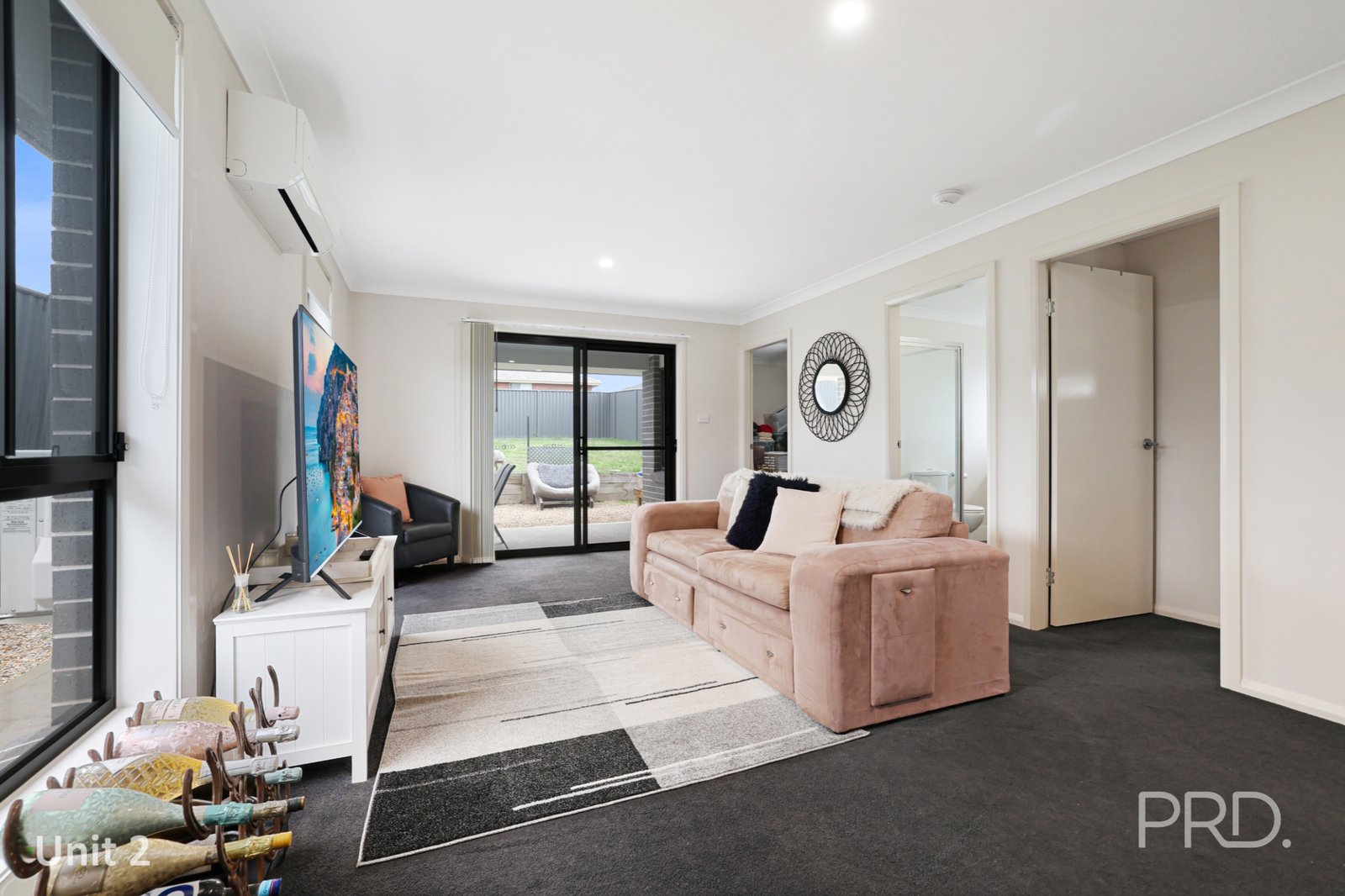 2/9 Reginald Drive TAMWORTH 3