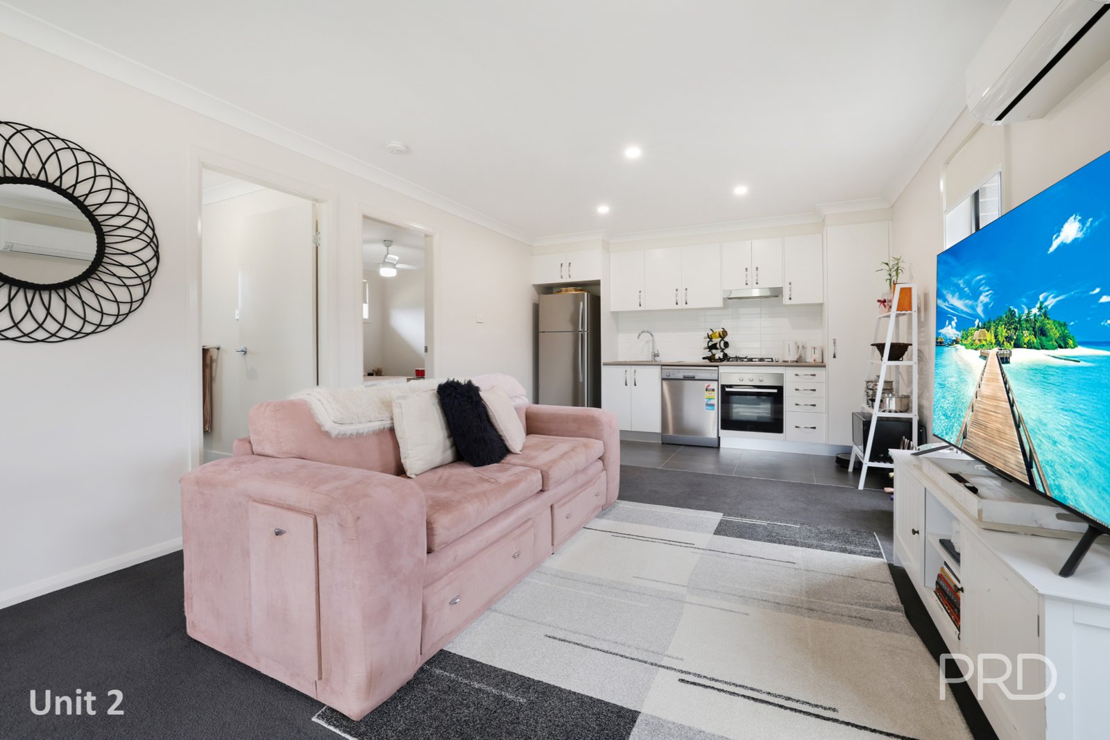 2/9 Reginald Drive TAMWORTH 4