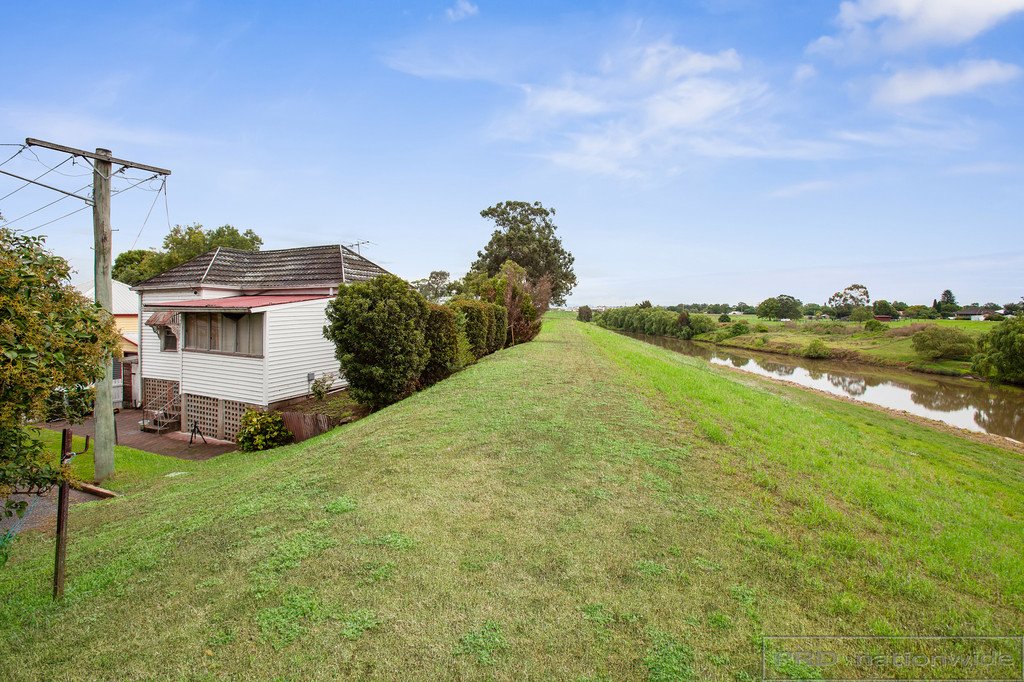 29 Robins Street HORSESHOE BEND 19