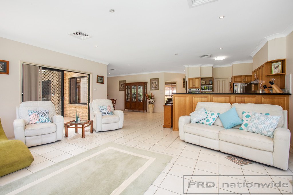 29 Rosebank Drive WALLALONG 21