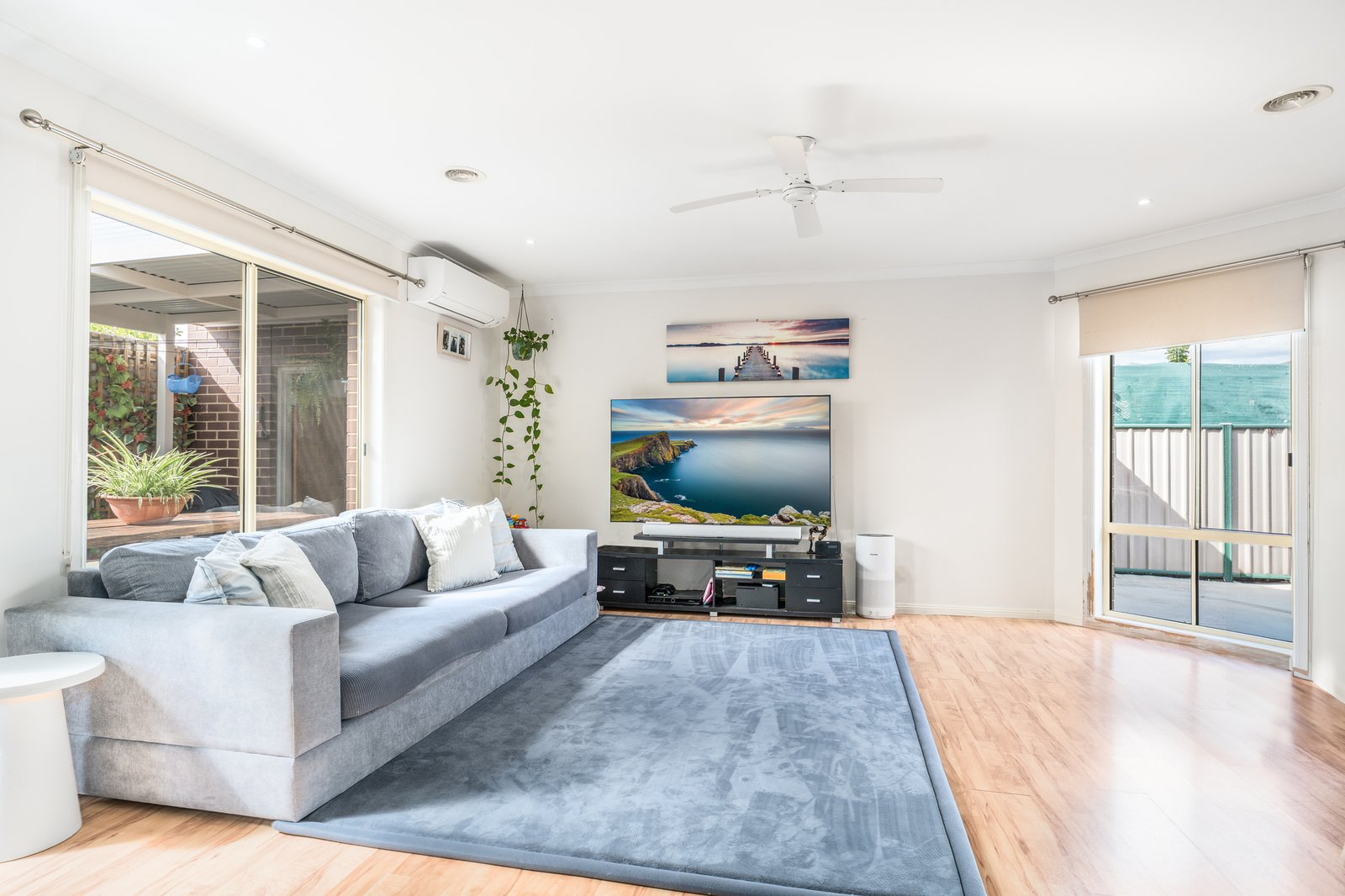 Gallery: 2/9 Rosewell Court