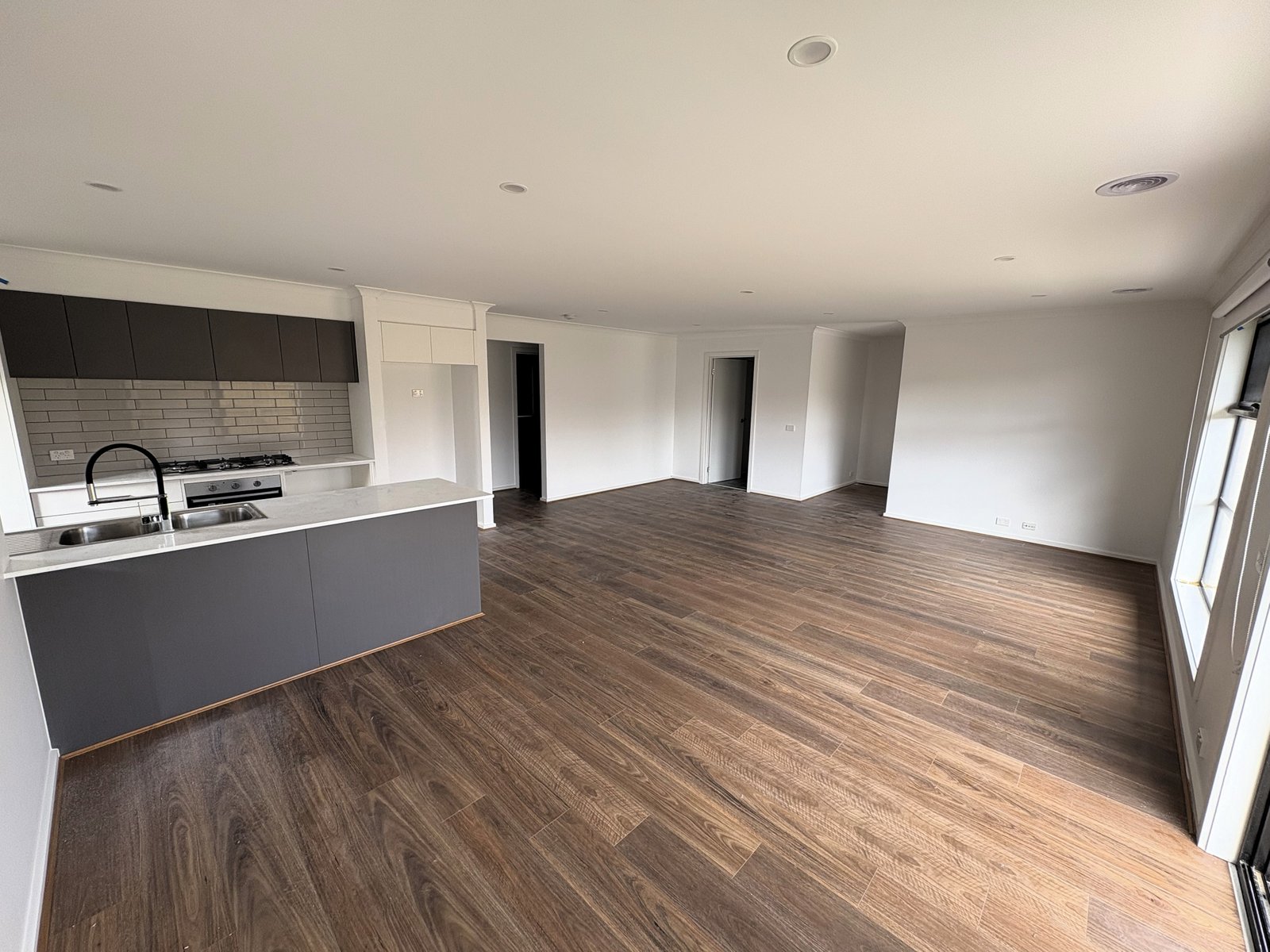 Gallery: 2/9 Roslyn Road