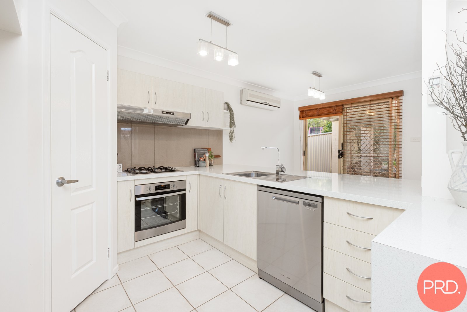 29 Rothbury Terrace THORNTON 12