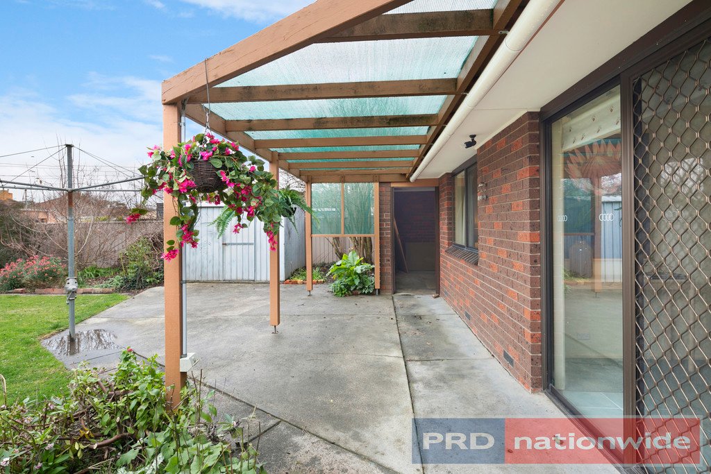 29 Salisbury Avenue NEWINGTON 17