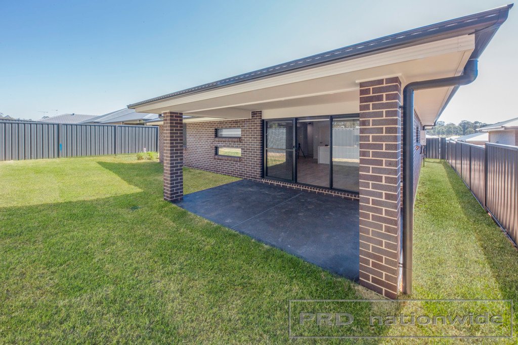 29 Sandridge Street THORNTON 18